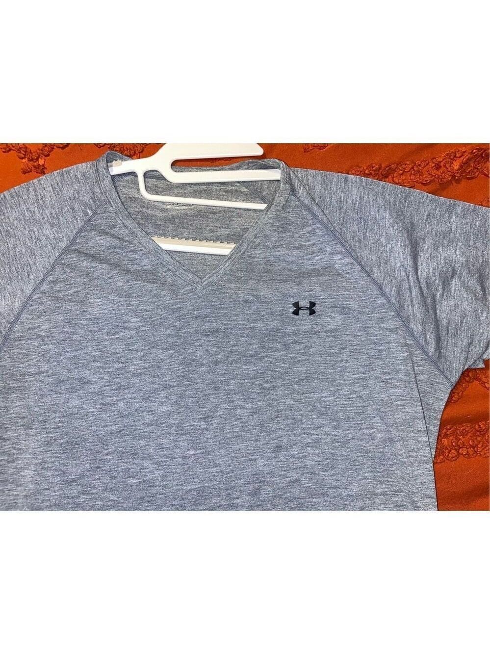 Under Armour gray shirt short sleeve T shirt. V neck size XL.